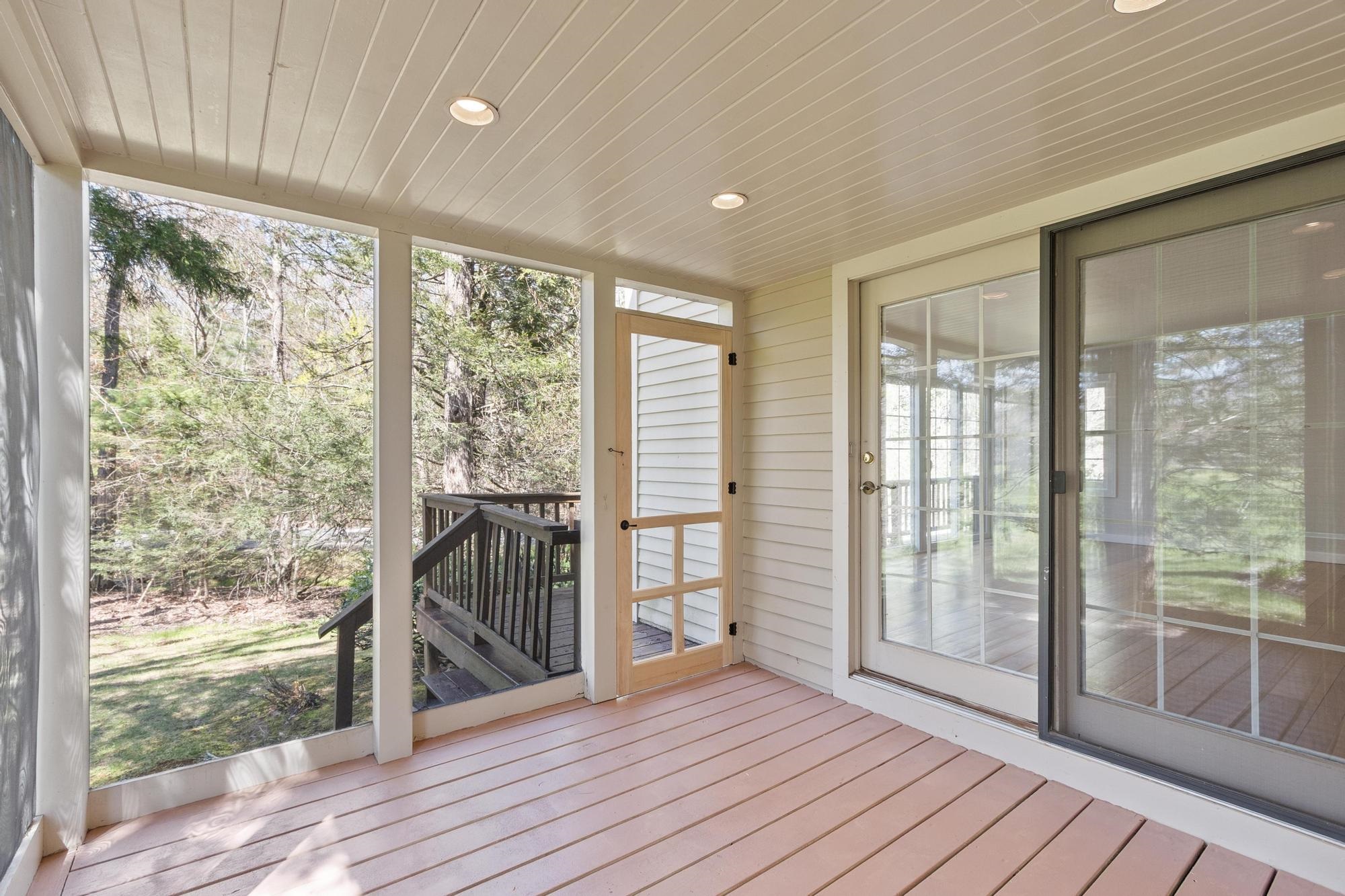 21 Peninsula Drive, Unit 21 Stratham, NH 03885 - Photo 23 of 35