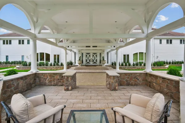 $9,900,000 | 50 Poplar Hill Drive, Farmington, CT 06032