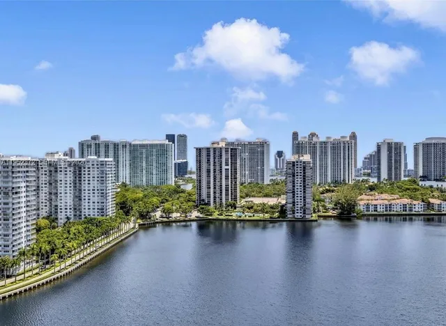 $2,200 | 2750 Northeast 183rd Street, Unit 1201, Aventura, FL 33160