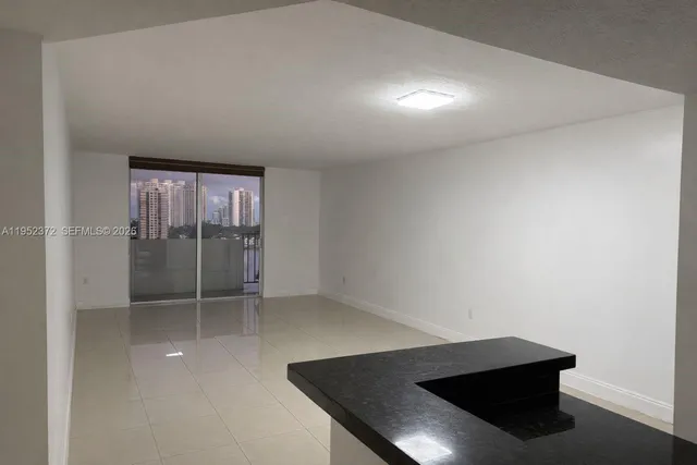 $2,200 | 2750 Northeast 183rd Street, Unit 1201, Aventura, FL 33160