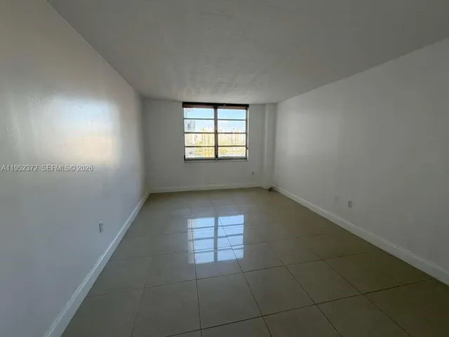 $2,200 | 2750 Northeast 183rd Street, Unit 1201, Aventura, FL 33160