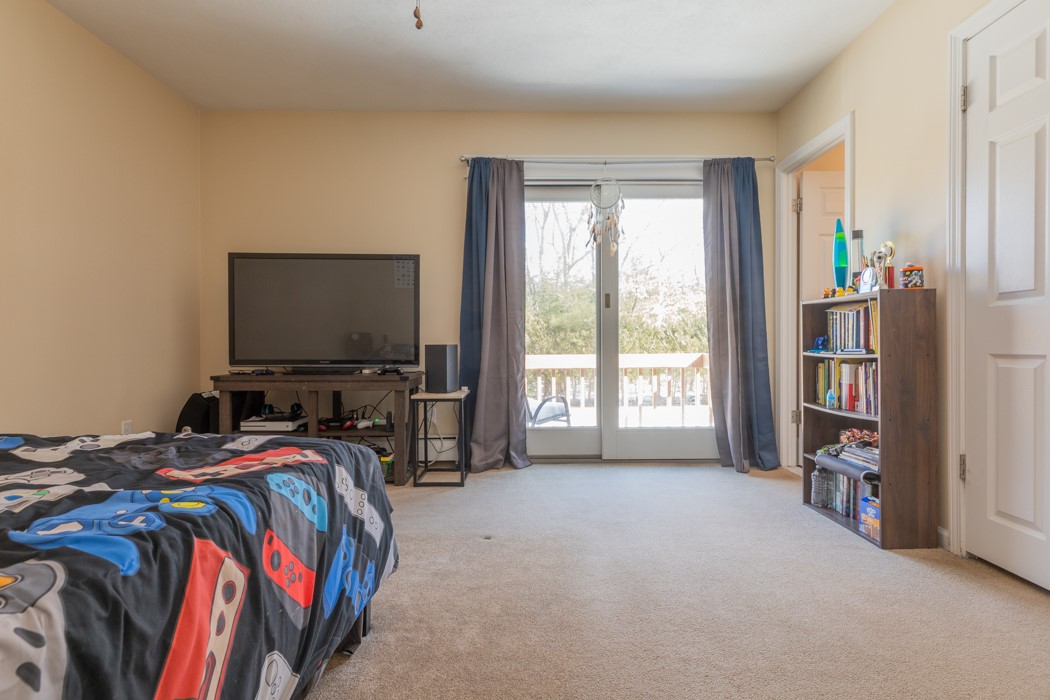 9 Juniper Hill Drive Coventry, RI 02816 - Photo 19 of 38 En suite with balcony