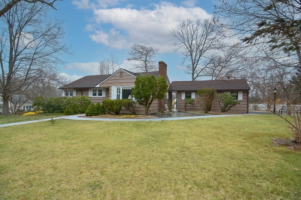11 Rustlewood Drive Canton, MA 02021 - Photo 2 of 35 Gallery Image 2