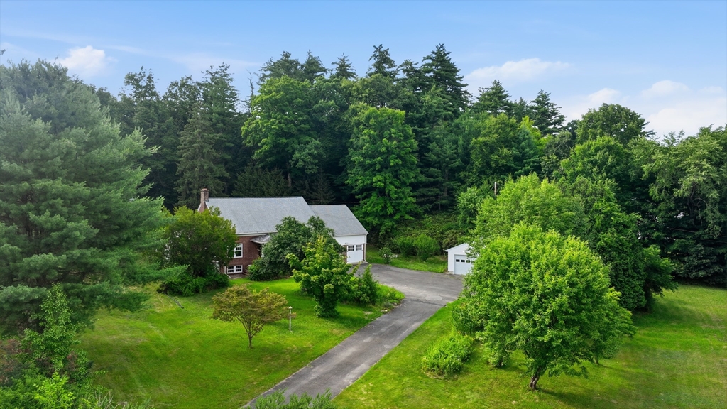 303 East State Street Granby, MA 01033 - Photo 4 of 41