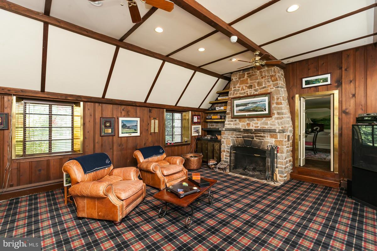 1302 Aintree Road Baltimore, MD 21286 - Photo 15 of 30 Family Room