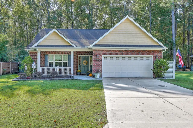 $369,900 | 1122 Langdoc Street, Moncks Corner, SC 29461