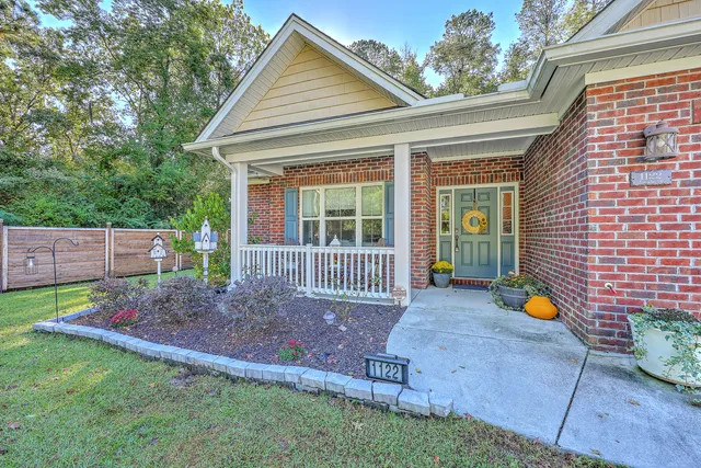 $369,900 | 1122 Langdoc Street, Moncks Corner, SC 29461