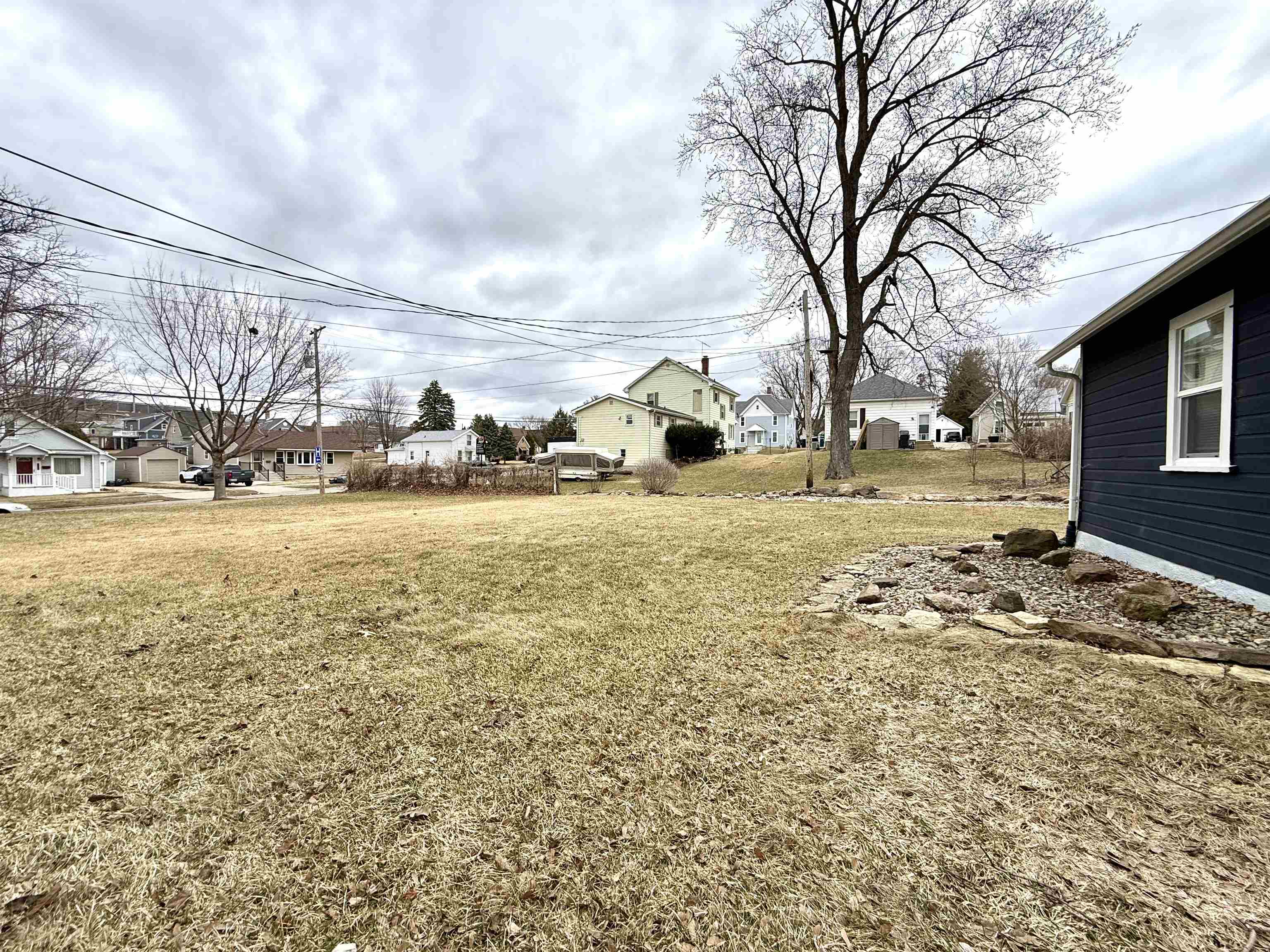 608 19th Avenue Monroe, WI 53566 - Photo 12 of 33
