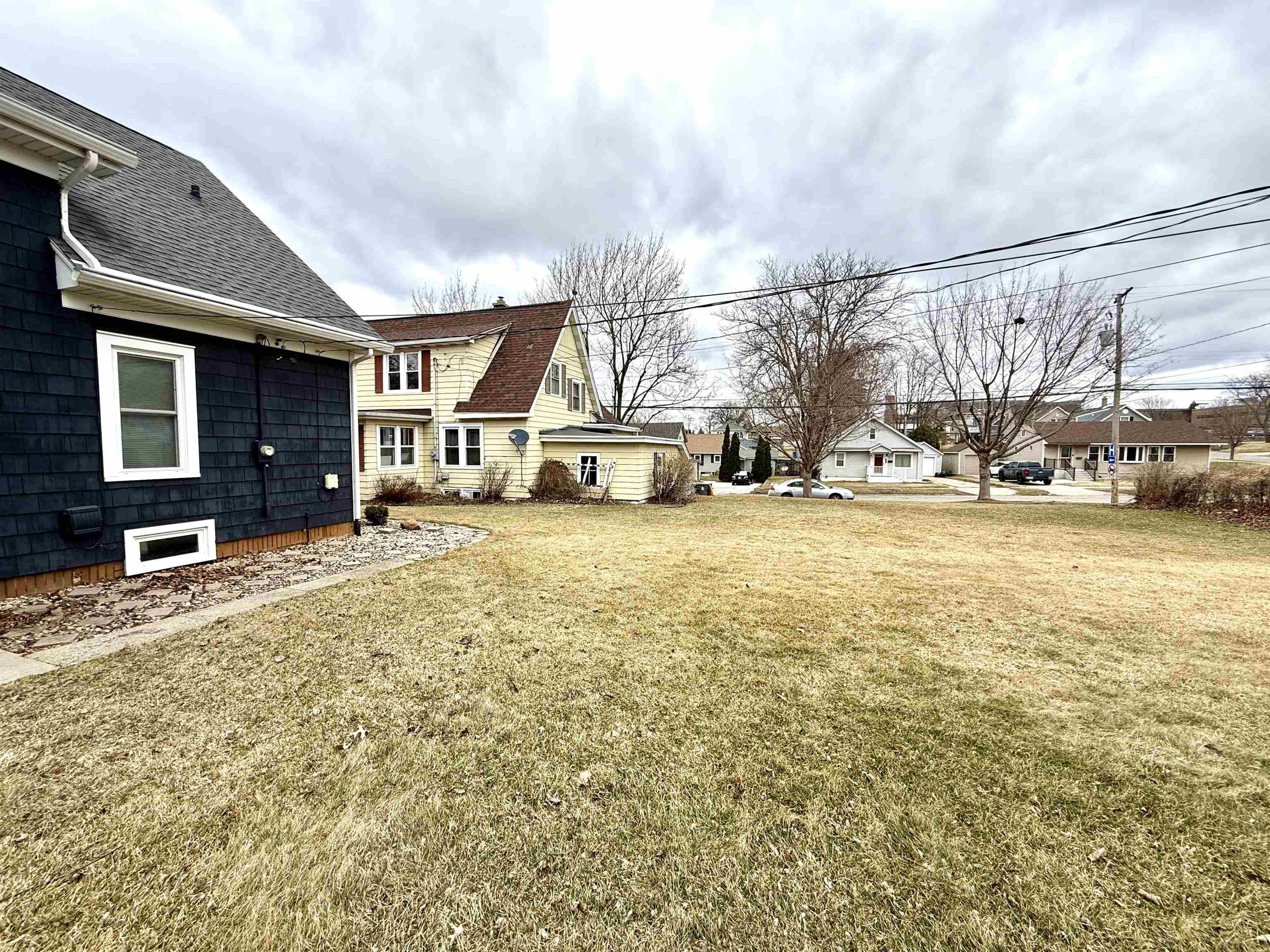 608 19th Avenue Monroe, WI 53566 - Photo 9 of 33