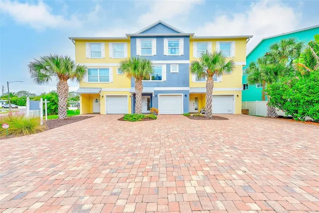 $1,200,000 | 100 Windrush Boulevard, Unit 2, Indian Rocks Beach, FL 33785