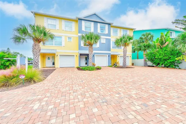 $1,050,000 | 100 Windrush Boulevard, Unit 2, Indian Rocks Beach, FL 33785