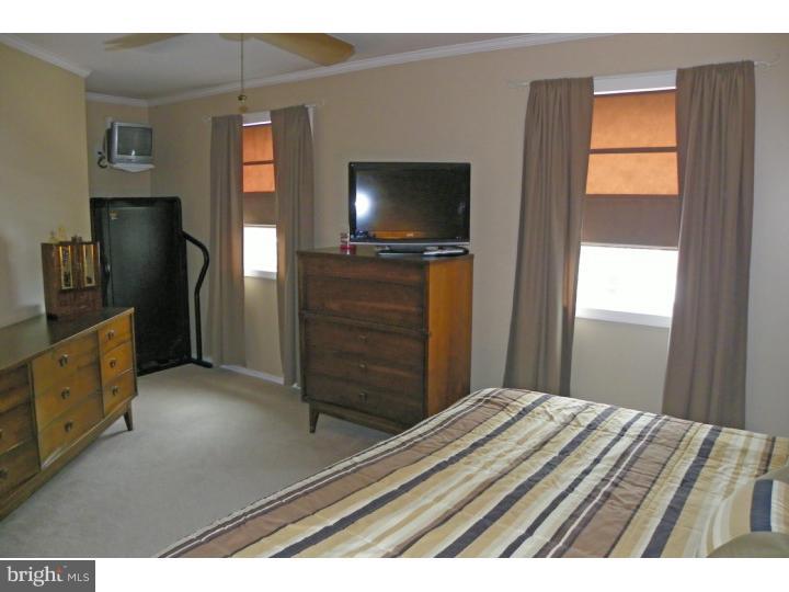 3400 Lester Road Philadelphia, PA 19154 - Photo 17 of 25 Bedroom - Main