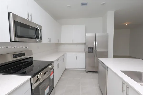 $2,850 | 23078 Southwest 130th Avenue, Unit 23078, Miami, FL 33170