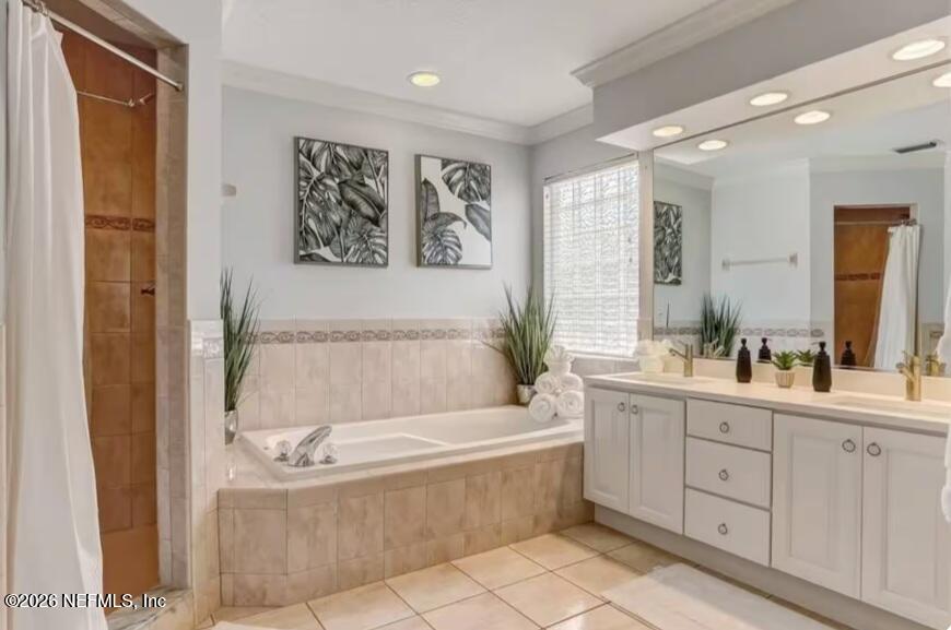 3820 Myrtle Street St. Augustine, FL 32084 - Photo 16 of 19 Main Suite Bathroom
