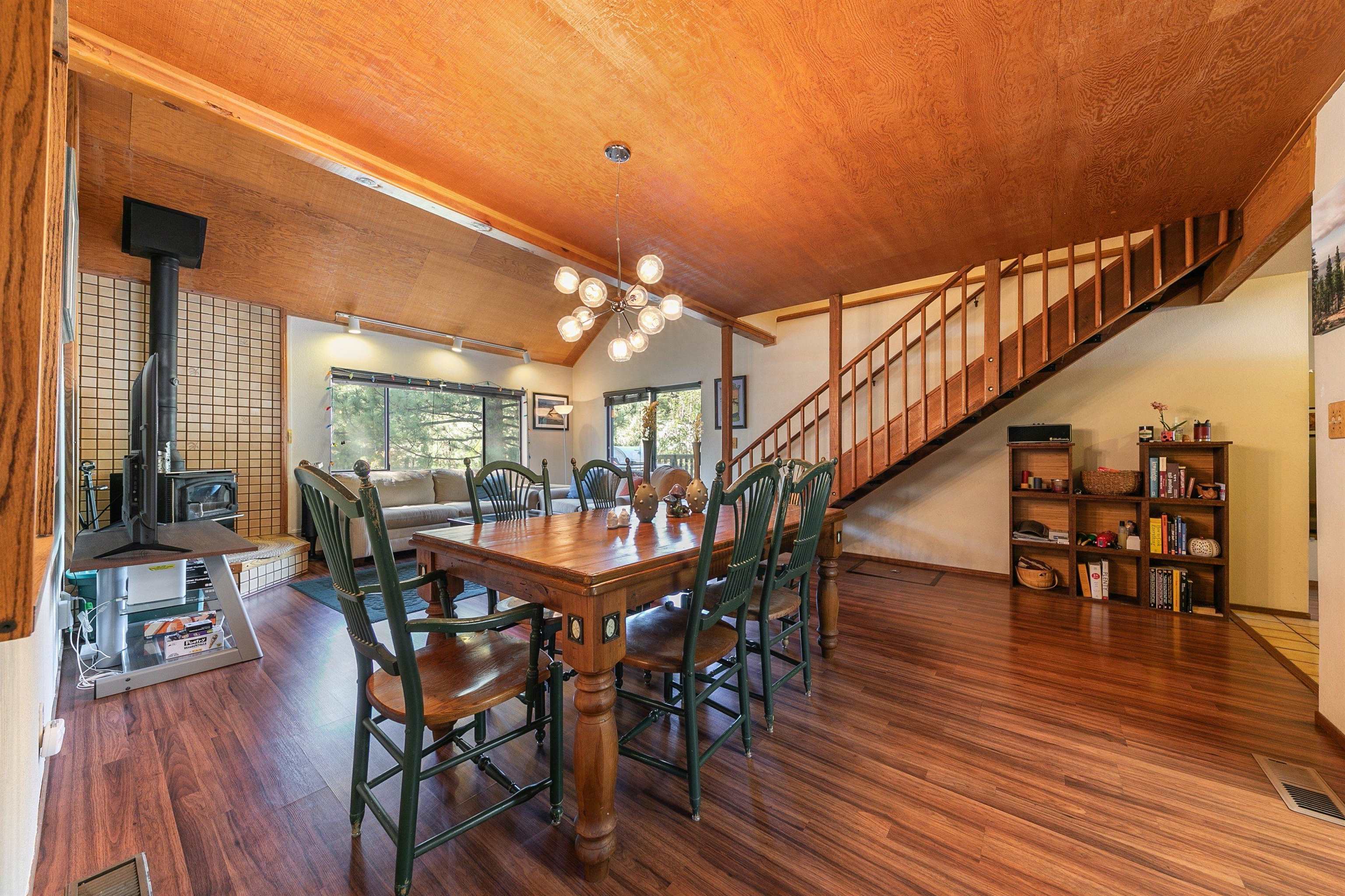 10414 Martis Valley Road Truckee, CA 96161 - Photo 10 of 24