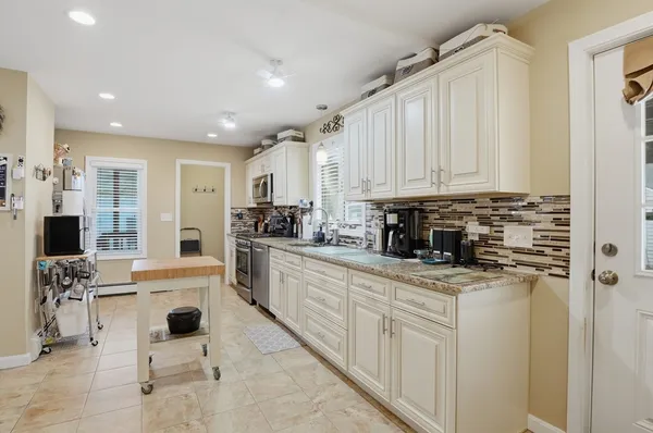 $439,900 | 84 Eureka Street, Worcester, MA 01603