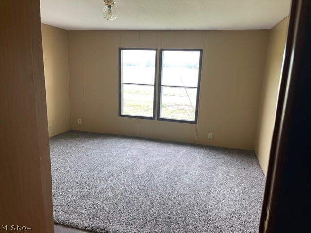 2709 Riverside Park Road Southeast Uhrichsville, OH 44683 - Photo 9 of 19 Gallery Image 9