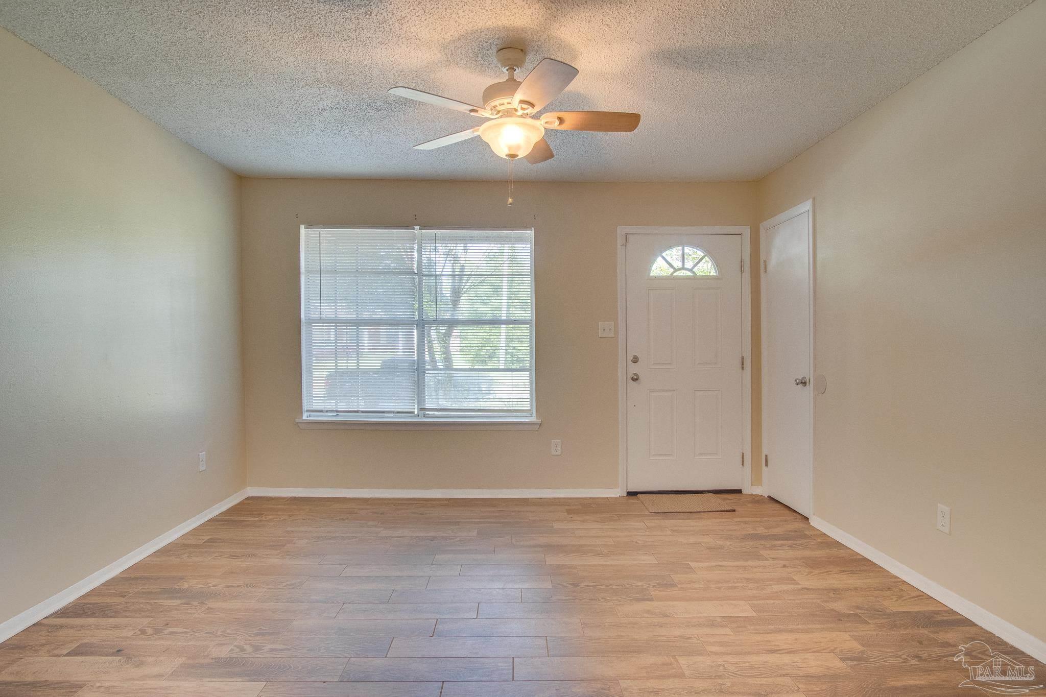 386 Quigley Road Pensacola, FL 32506 - Photo 5 of 51