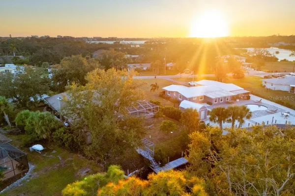 $1,050,000 | 500 Dona Drive, Nokomis, FL 34275