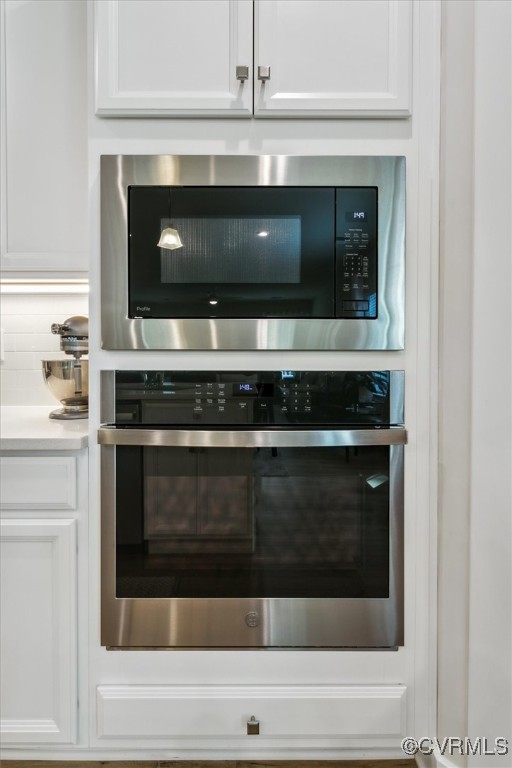 115 Apprentice Landing Williamsburg, VA 23185 - Photo 23 of 49 a stove top oven sitting inside of a kitchen