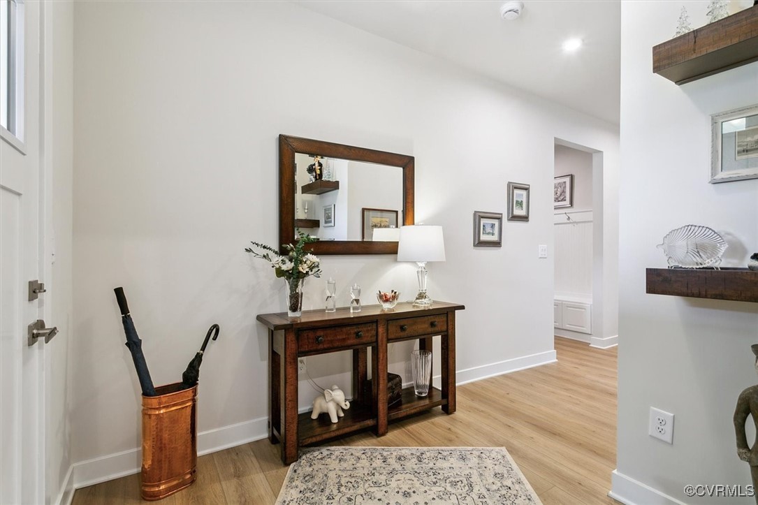 115 Apprentice Landing Williamsburg, VA 23185 - Photo 9 of 49 a living room with furniture and wooden floor