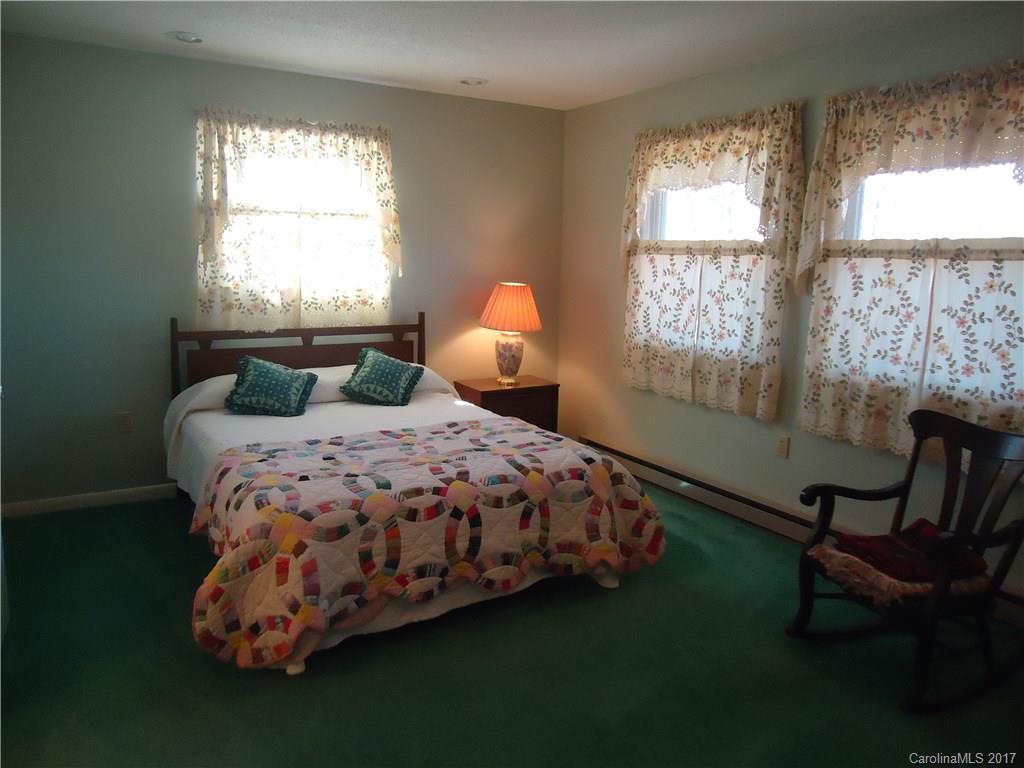 124 Whitmire Cemetary Road Rosman, NC 28772 - Photo 10 of 20 Gallery Image 10
