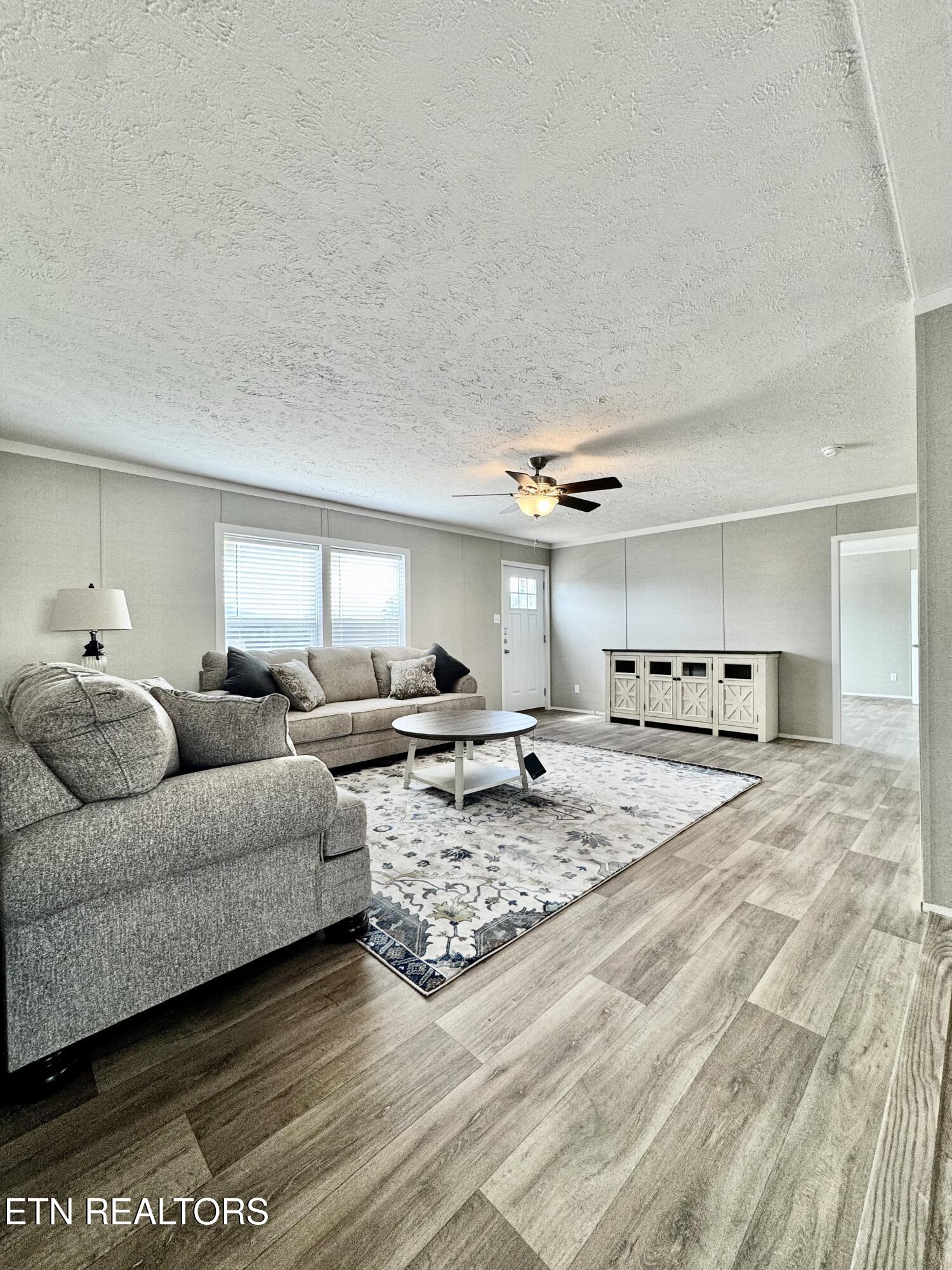 320 Perkey Way Tazewell, TN 37879 - Photo 3 of 19 IMG_3472