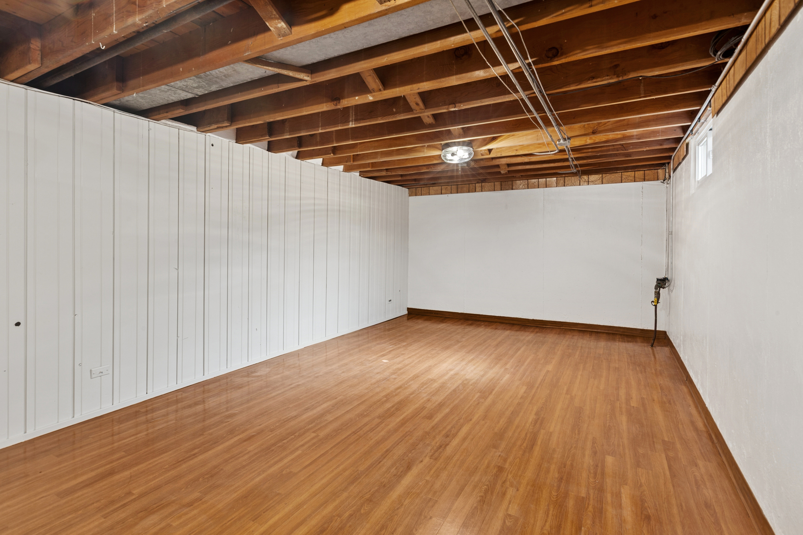 270 Hawthorne Boulevard Glen Ellyn, IL 60137 - Photo 25 of 34 a view of an empty room with wooden floor