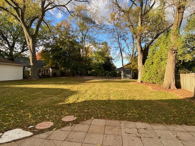 270 Hawthorne Boulevard Glen Ellyn, IL 60137 - Photo 29 of 34 a view of swimming pool with an outdoor space