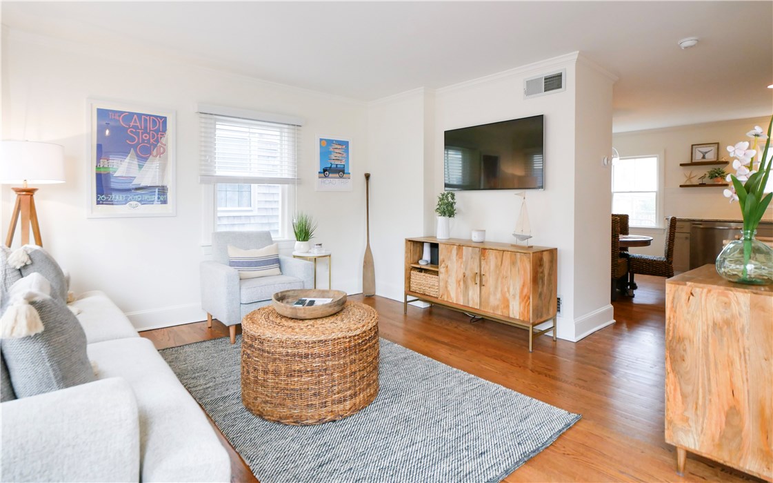 45 2nd Street Newport, RI 02840 - Photo 3 of 23