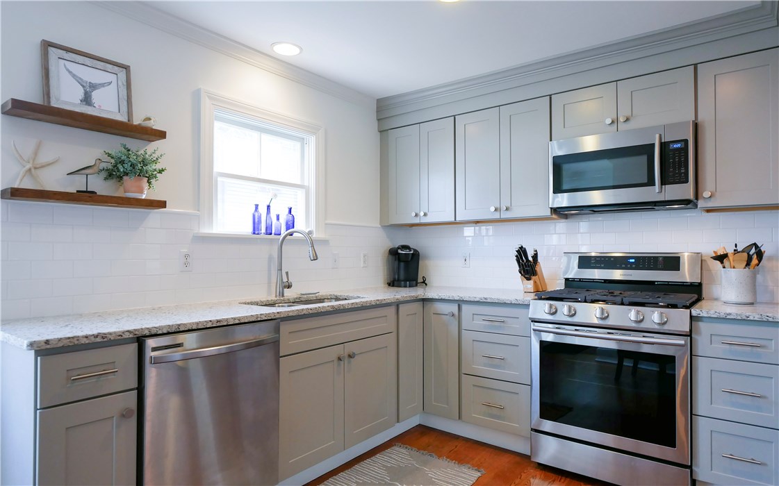 45 2nd Street Newport, RI 02840 - Photo 10 of 23