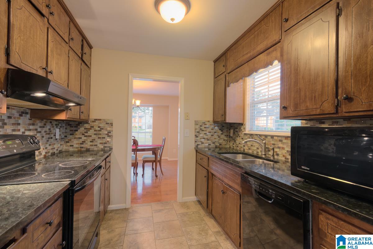 1112 Red Oak Circle Fairfield, AL 35064 - Photo 5 of 20