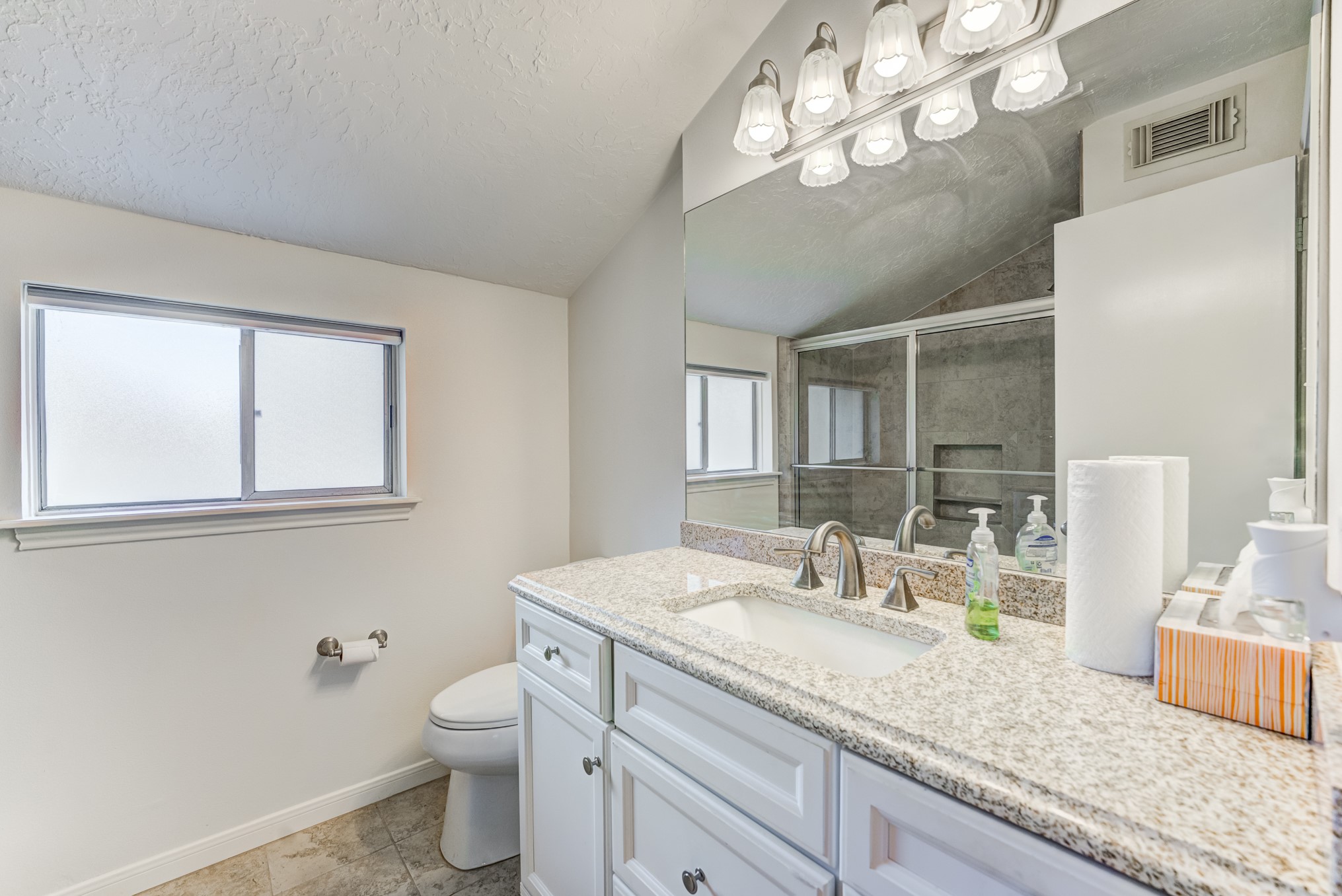 3334 Spring Valley Road Houston, TX 77080 - Photo 30 of 40