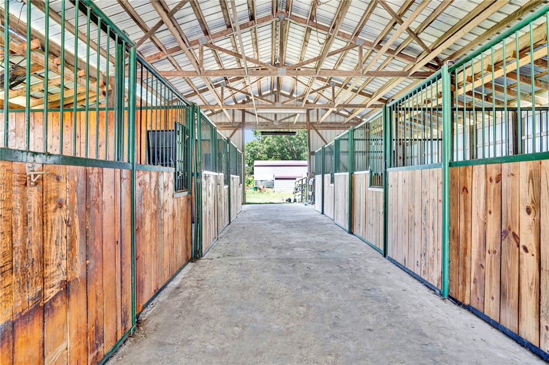 313 Henderson Road Gray Court, SC 29645 - Photo 18 of 48