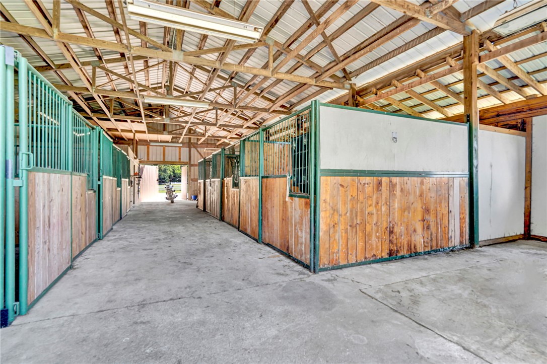 313 Henderson Road Gray Court, SC 29645 - Photo 19 of 48