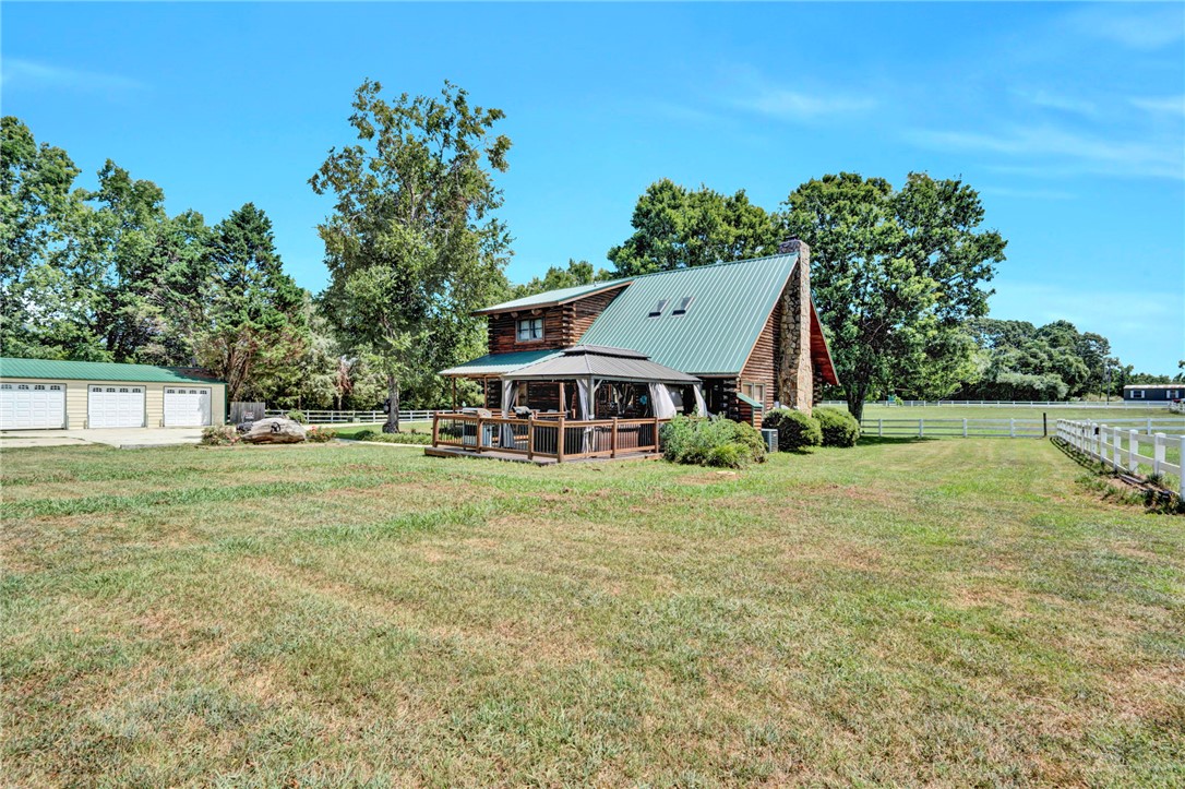 313 Henderson Road Gray Court, SC 29645 - Photo 9 of 48