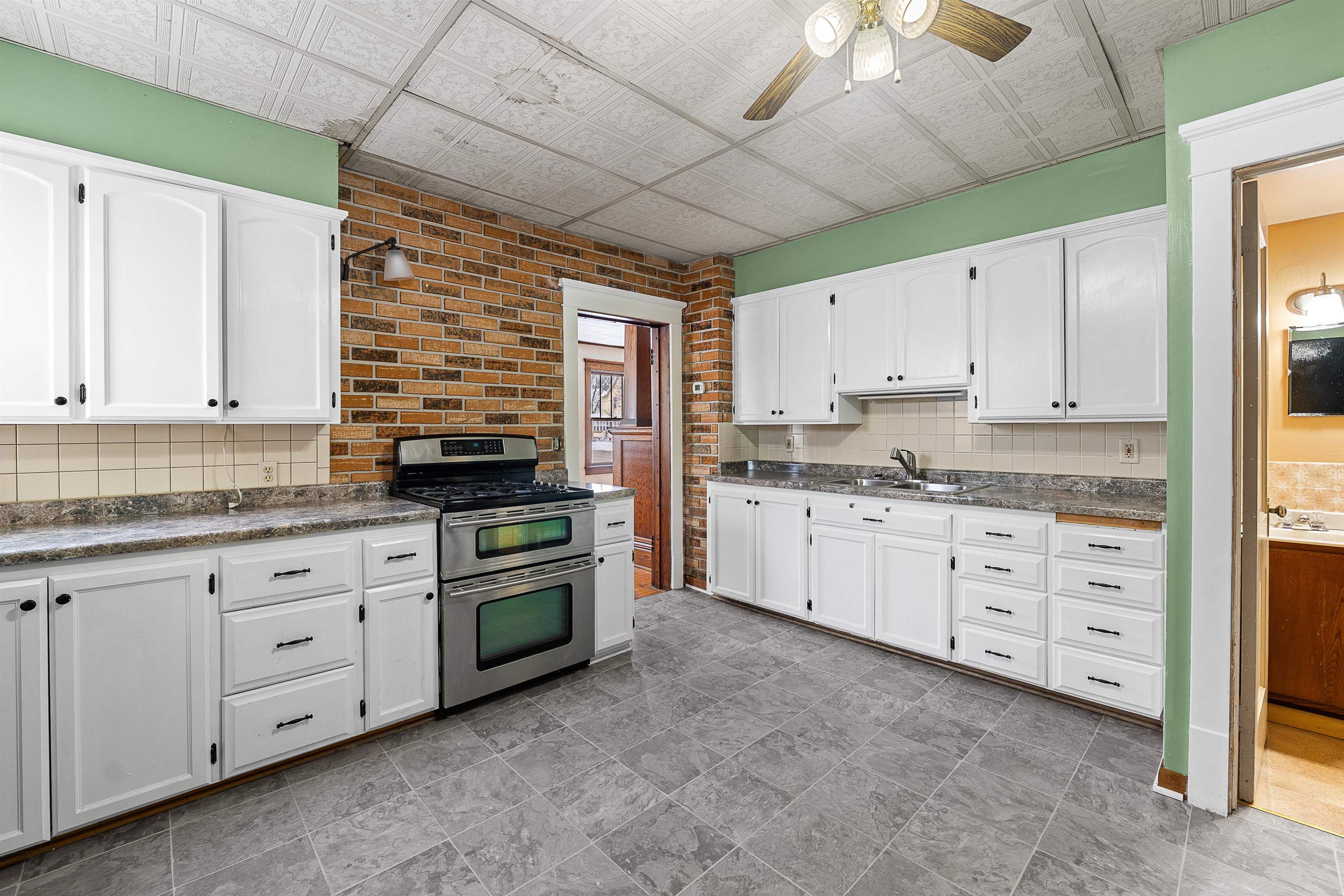 701 North Center Street Beaver Dam, WI 53916 - Photo 8 of 30