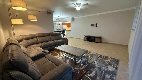 $1,700 | 3300 West Rolling Hills Circle, Unit 708, Davie, FL 33328