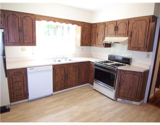 147 Inwood Road Pittsburgh, PA 15237 - Photo 7 of 18 Kitchen.