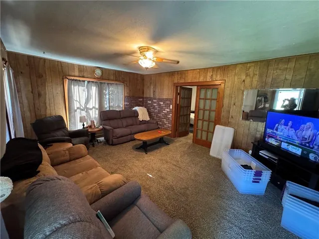 $155,500 | 204 West 3rd Street, Stanberry, MO 64489