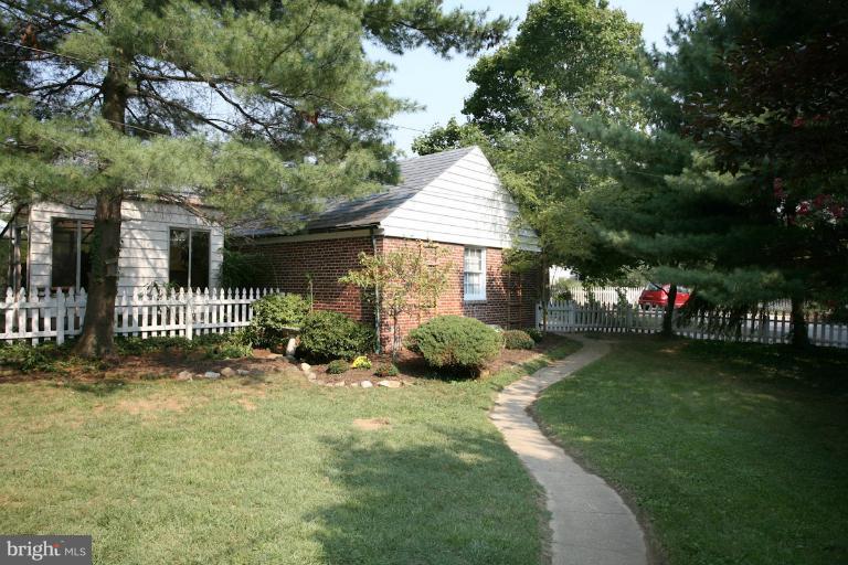 5505 Springlake Way Baltimore, MD 21212 - Photo 6 of 18 Exterior (Rear)