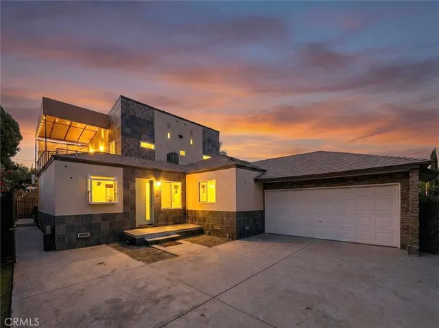 $12,600 | 18750 Collins Street, Tarzana, CA 91356