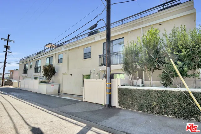 a view of a house with a outdoor space