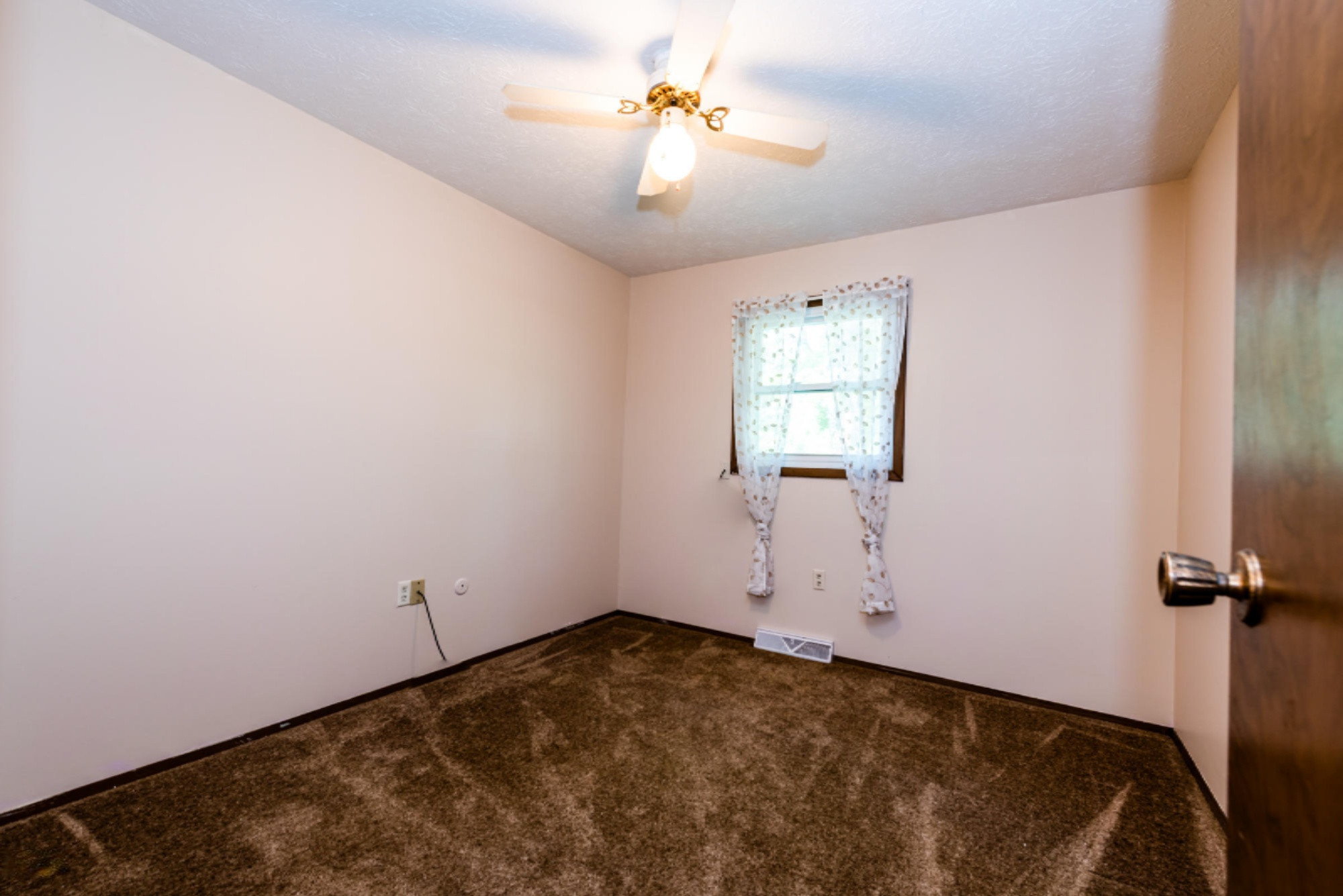 5595 Johnson Road Coloma, MI 49038 - Photo 9 of 19 Johnson-110