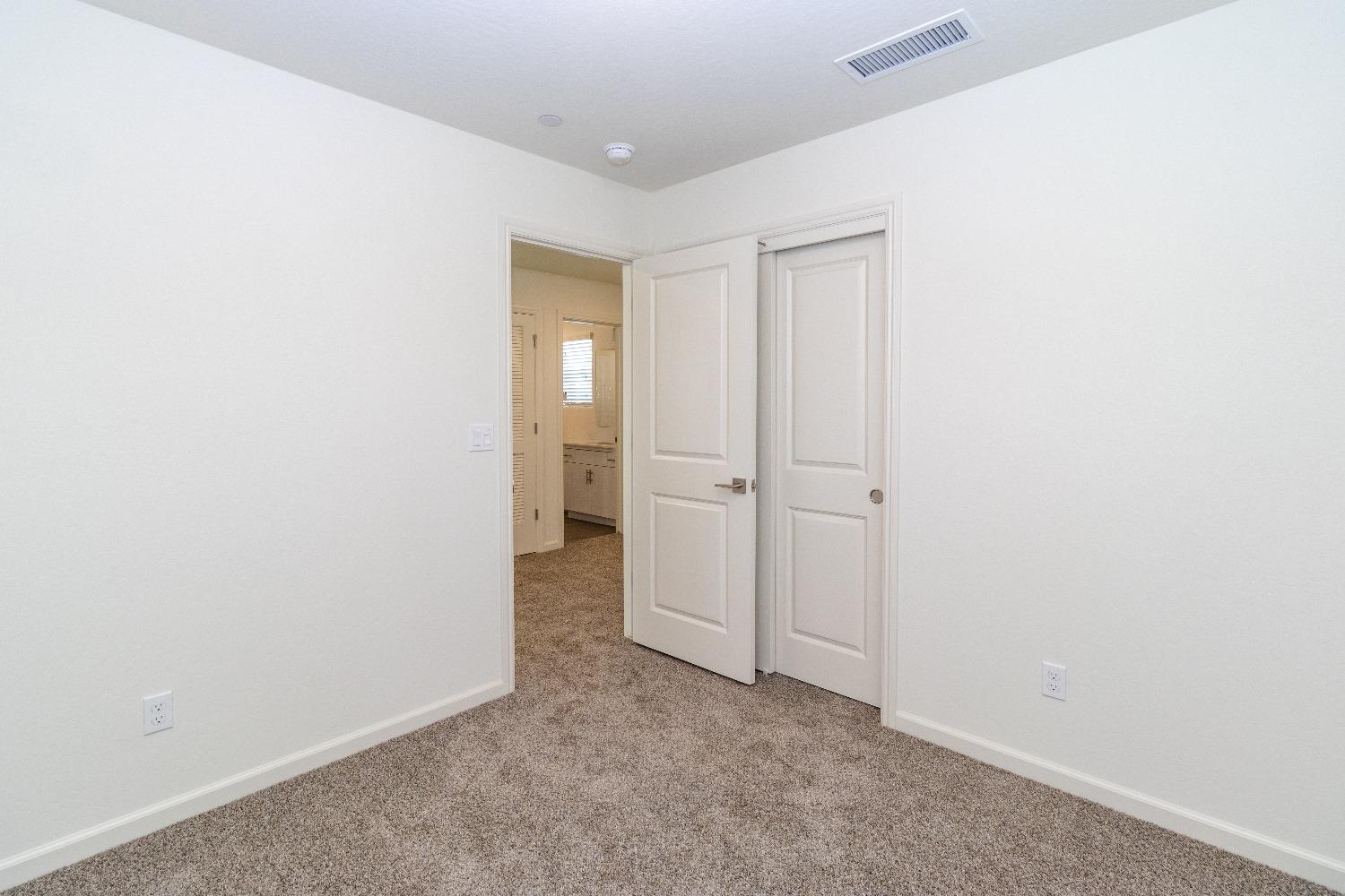 512 Pioneer Lane Clovis, CA 93619 - Photo 9 of 17 a view of an empty room