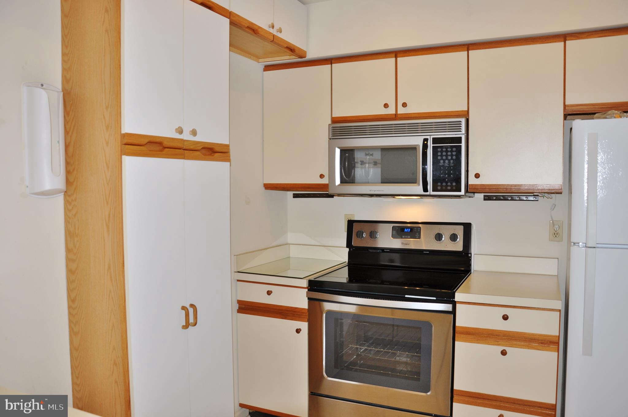 1870 Barley Road York, PA 17408 - Photo 10 of 38 Kitchen with Stainless