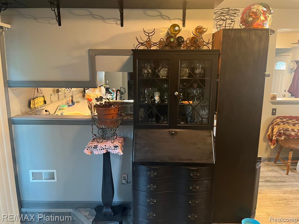 11125 East 10 Mile Road Warren, MI 48089 - Photo 18 of 43 Gallery Image 18