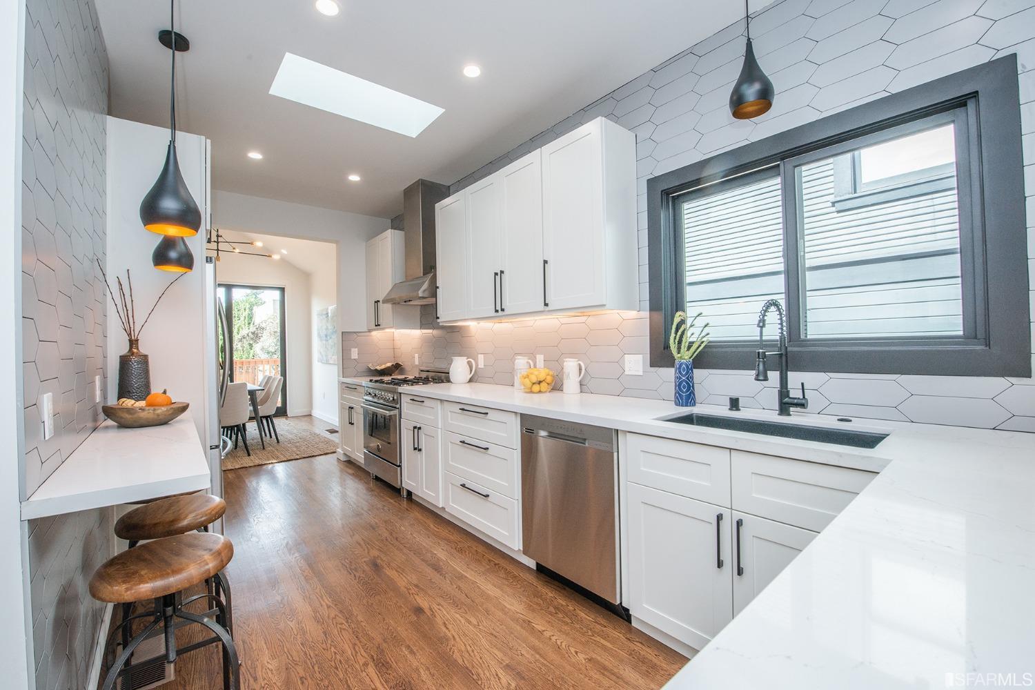 2422 Bonar Street Berkeley, CA 94702 - Photo 14 of 54