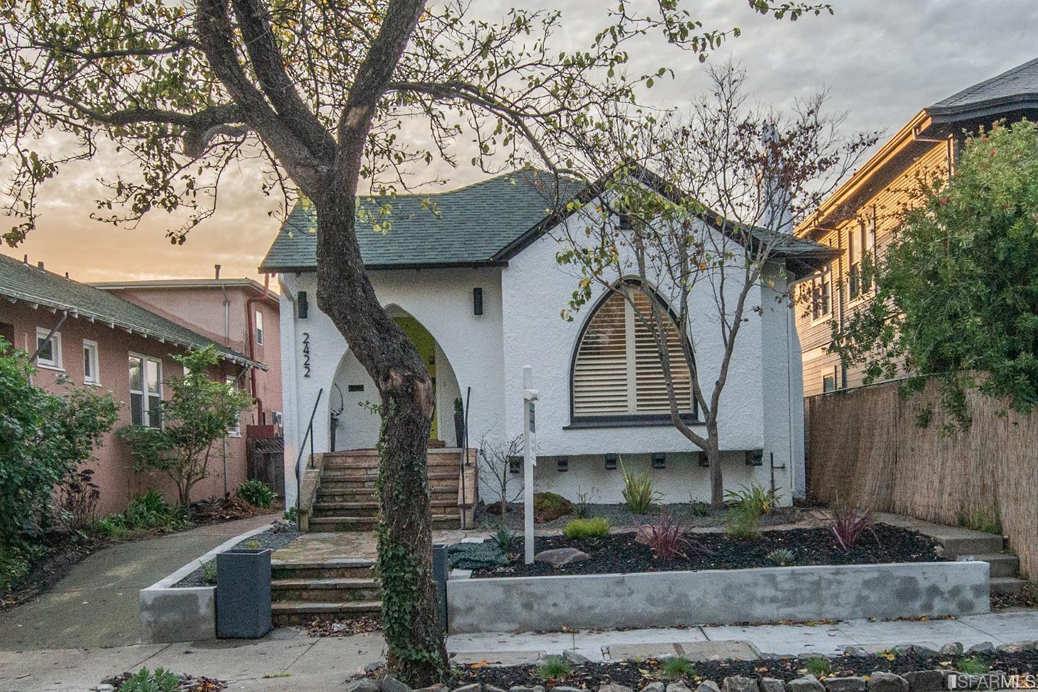 2422 Bonar Street Berkeley, CA 94702 - Photo 41 of 54 a front view of a house with garden