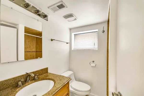 $500,000 | 2725 North Oak Park Avenue, Chicago, IL 60707